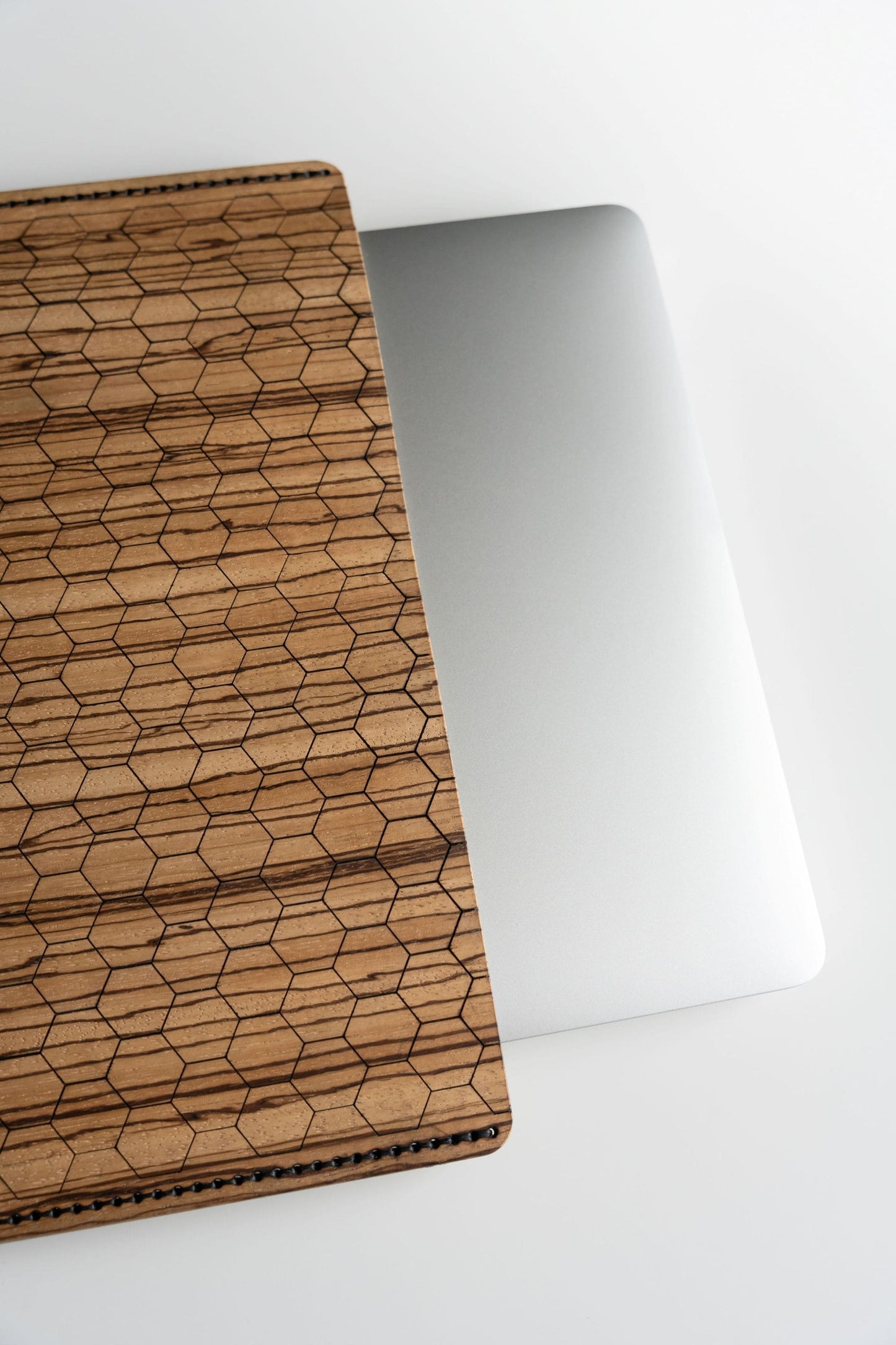Laptoptasche aus Holz & Leder – MacBook Hülle